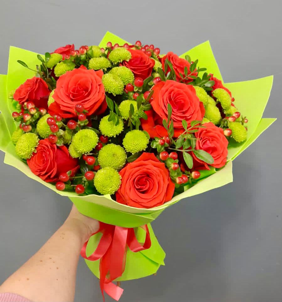 Букет цветов из: Хризантемы и Розы в Марков Лес