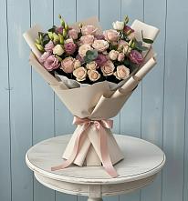 Букет цветов из:  Розы и Лизиантусы в Марков Лес