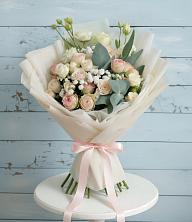 Букет цветов из:  Розы и Лизиантусы в Марков Лес