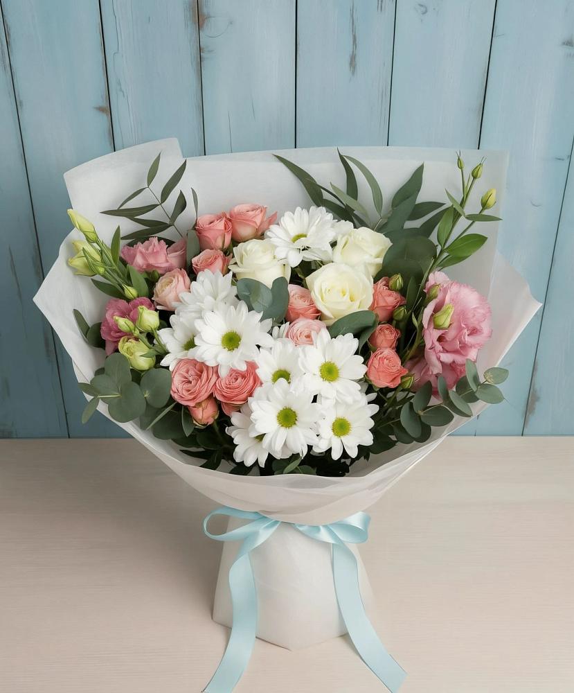 Букет цветов из: Розы, Лизиантусы и Хризантемы в Марков Лес