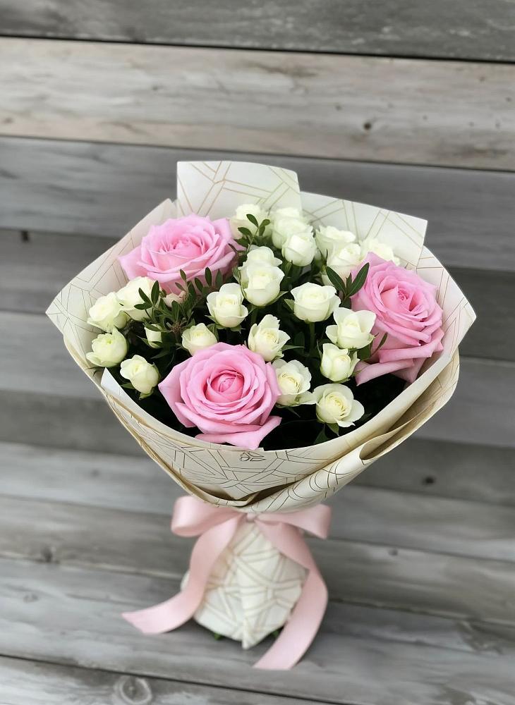 Букет цветов из: Розы в Марков Лес