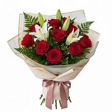 Букет цветов из:  Лилии и Розы в Марков Лес