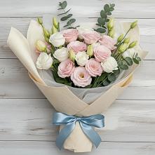 Букет цветов из:  Лизиантусы в Марков Лес