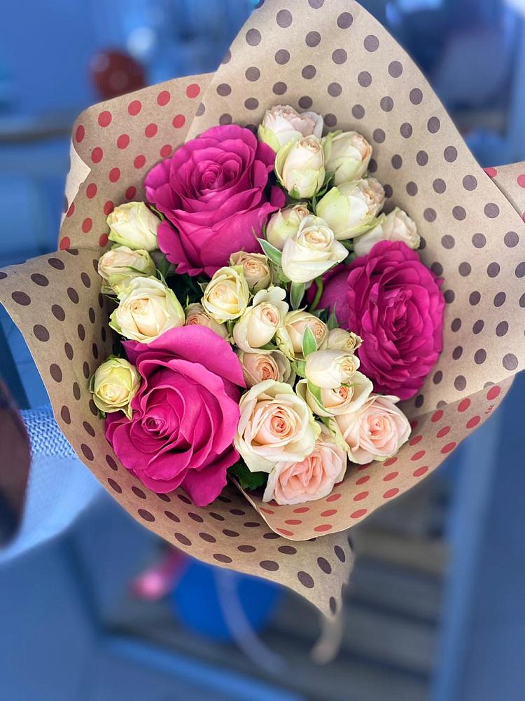 Букет цветов из: Розы в Марков Лес