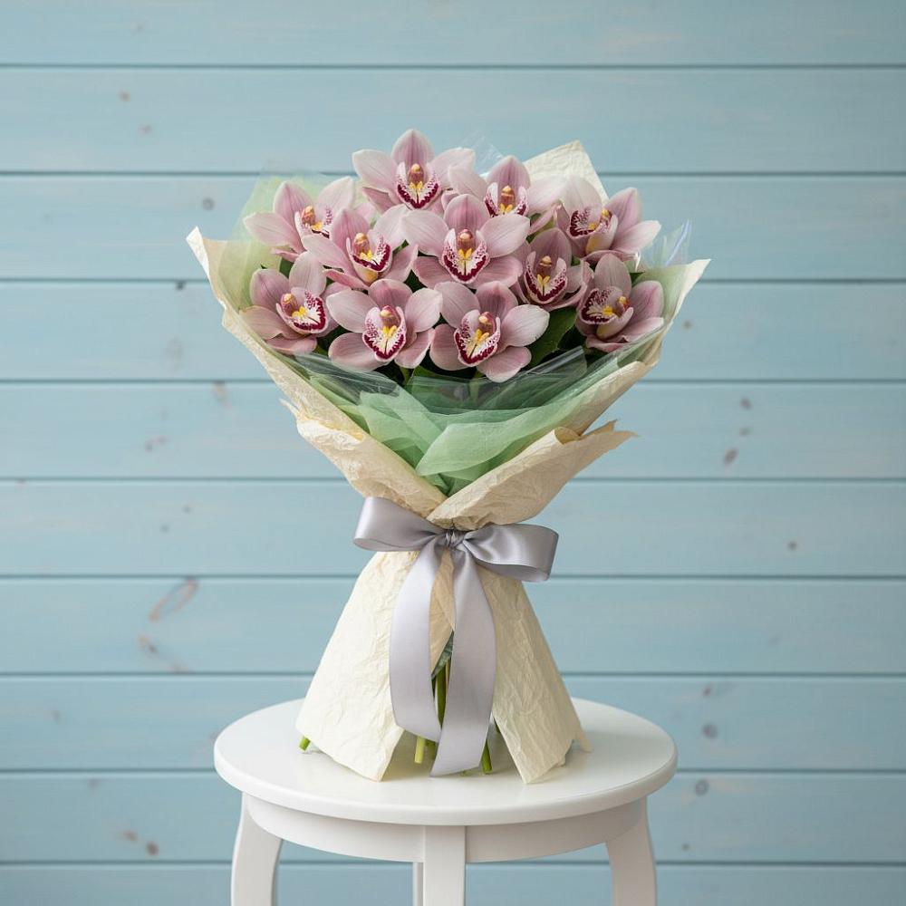 Букет цветов из: Орхидеи и Розы в Марков Лес