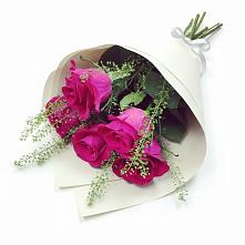 Букет цветов из:  Розы в Марков Лес