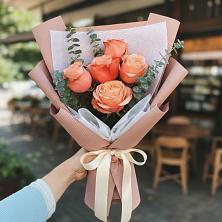 Букет цветов из:  Розы в Марков Лес
