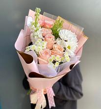 Букет цветов из:  Хризантемы и Розы в Марков Лес