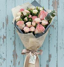 Букет цветов из:  Розы в Марков Лес