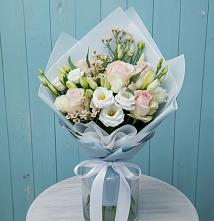 Букет цветов из:  Розы и Лизиантусы в Марков Лес