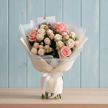 Букет цветов из:  Розы в Марков Лес