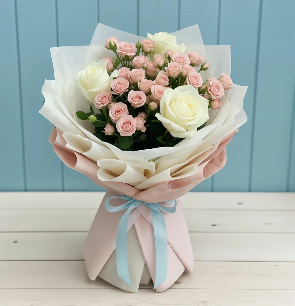 Букет цветов из: Розы в Марков Лес