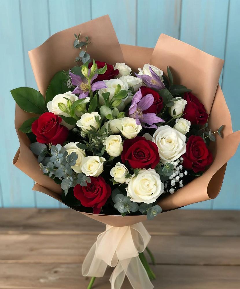 Букет цветов из: Розы и Альстромерии в Марков Лес
