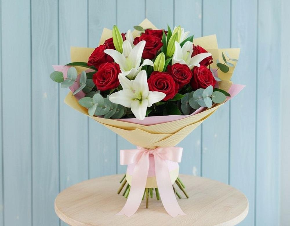 Букет цветов из: Лилии и Розы в Марков Лес